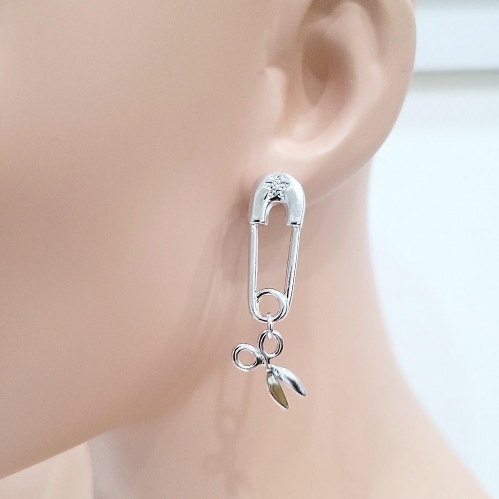 Brand New Silver Tone Safety Pin Style Earrings - Picture 2 of 7